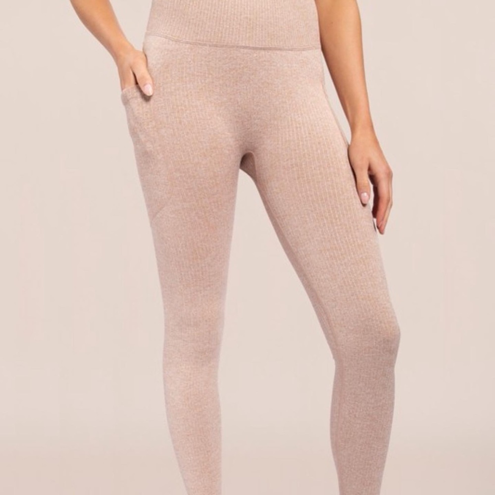 Mono B Leggings